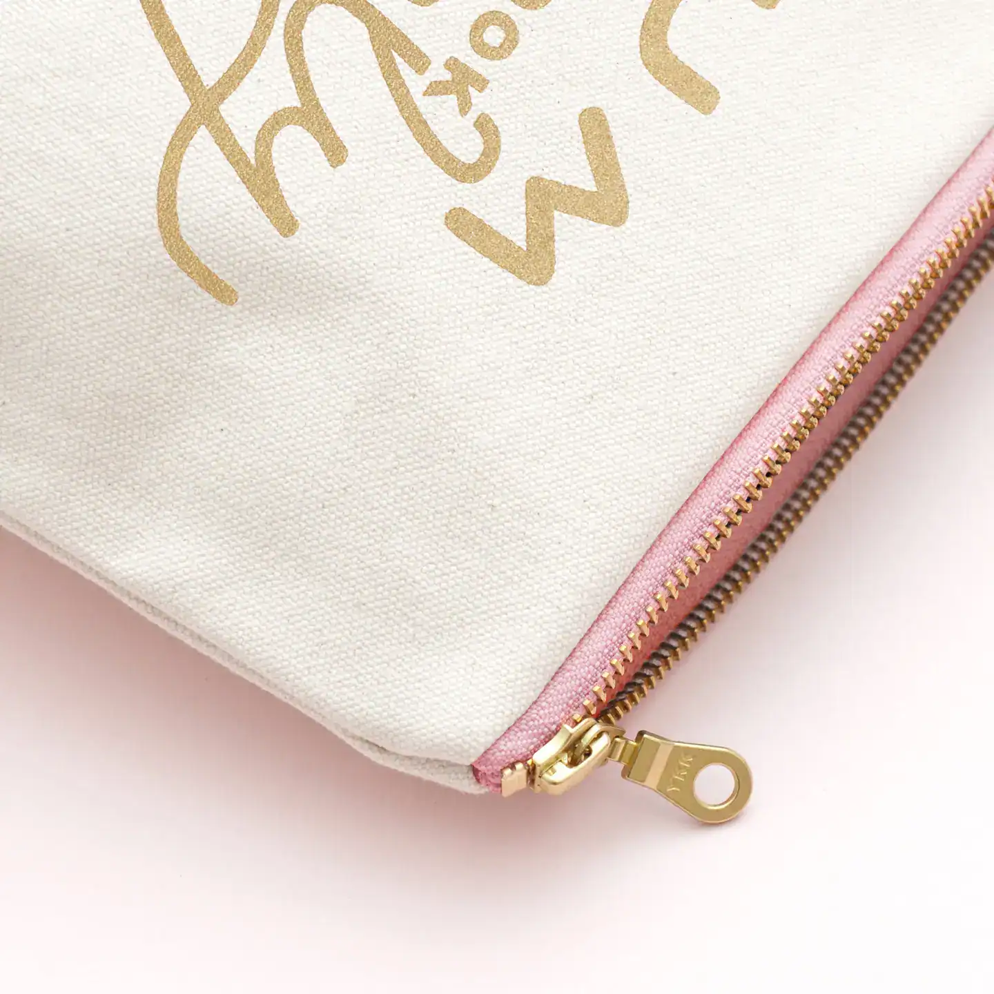 Mum, You Look Lovely Today - Makeup Bag - Image 4