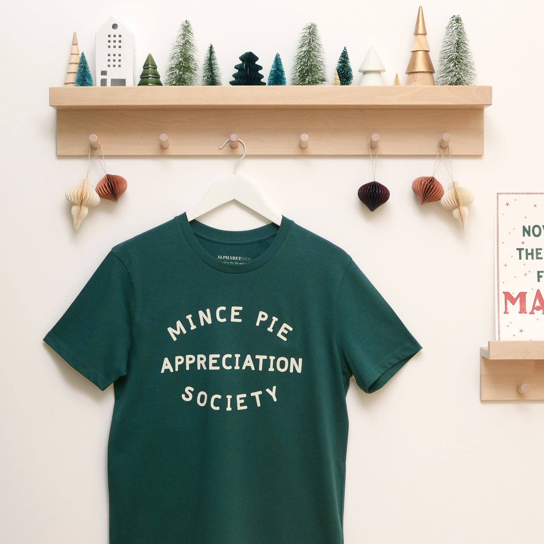 Mince Pie Appreciation Society Unisex T-Shirt - Pine: Medium - Image 3